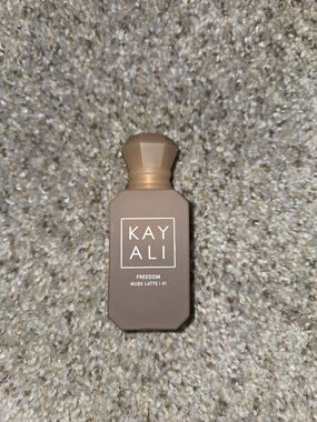 Kayali Freedom Musk Latte 41 Body Fragrance - Latte Brown